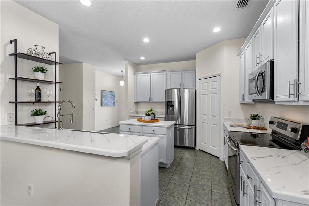 Active With Contract: $390,000 (4 beds, 3 baths, 2389 Square Feet)