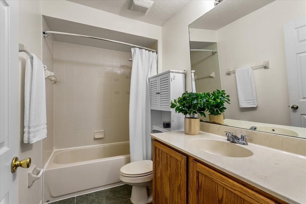 Active With Contract: $390,000 (4 beds, 3 baths, 2389 Square Feet)