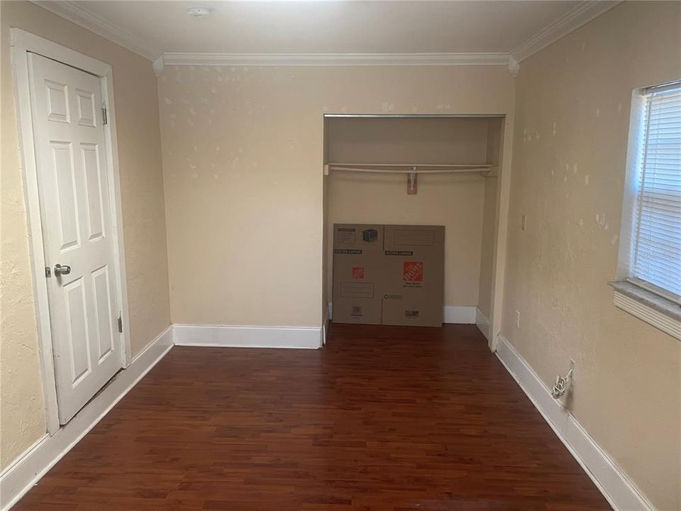 For Sale: $275,000 (3 beds, 1 baths, 898 Square Feet)