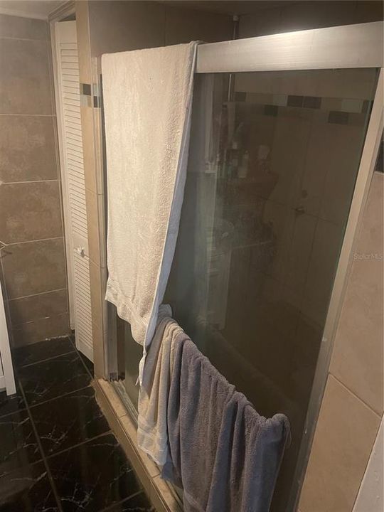 For Sale: $275,000 (3 beds, 1 baths, 898 Square Feet)