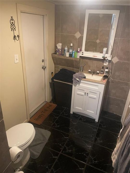 For Sale: $275,000 (3 beds, 1 baths, 898 Square Feet)