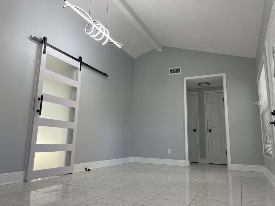 For Rent: $2,900 (3 beds, 2 baths, 1085 Square Feet)