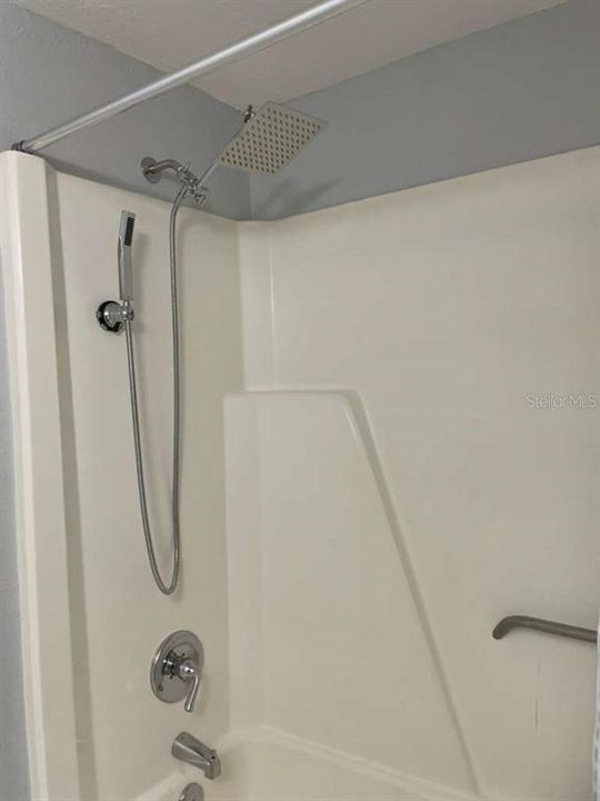 For Rent: $2,900 (3 beds, 2 baths, 1085 Square Feet)