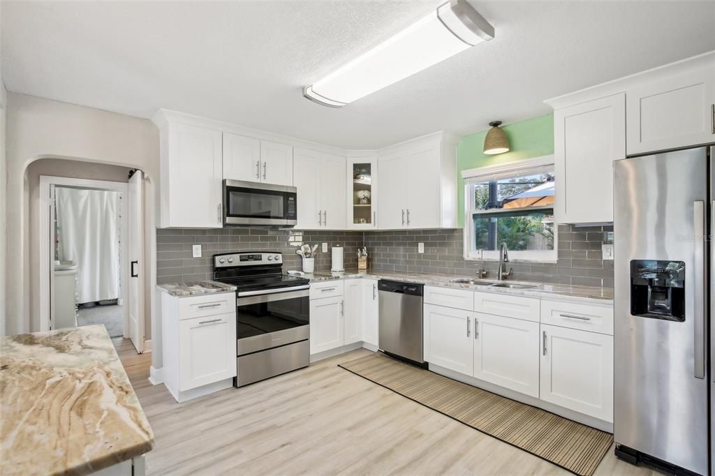 For Sale: $444,000 (3 beds, 2 baths, 1180 Square Feet)
