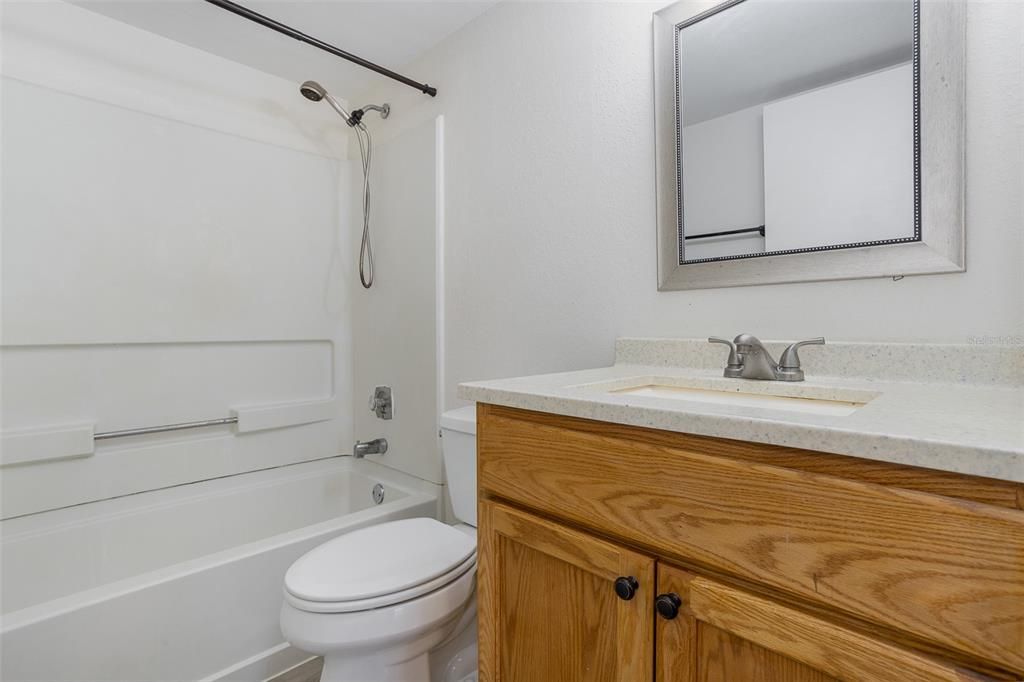 For Rent: $1,395 (2 beds, 2 baths, 982 Square Feet)