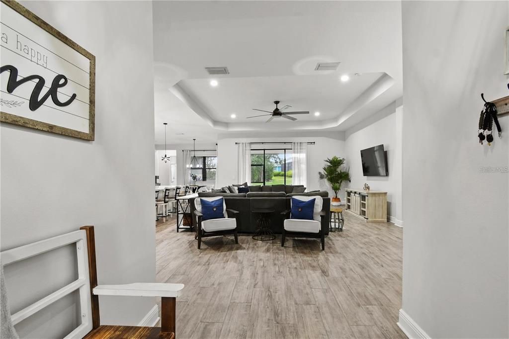 For Rent: $3,750 (5 beds, 4 baths, 3712 Square Feet)