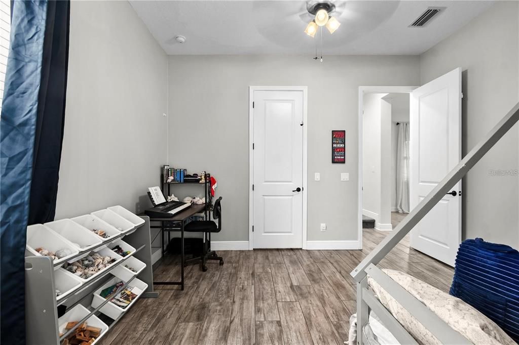 For Rent: $3,750 (5 beds, 4 baths, 3712 Square Feet)