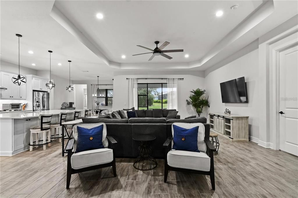 For Rent: $3,750 (5 beds, 4 baths, 3712 Square Feet)