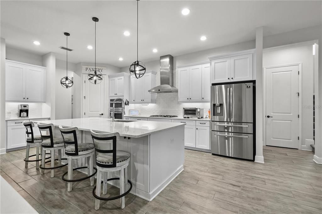 For Rent: $3,750 (5 beds, 4 baths, 3712 Square Feet)