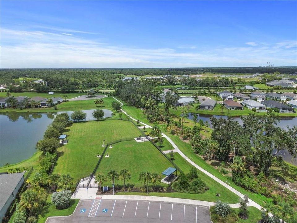 For Rent: $3,750 (5 beds, 4 baths, 3712 Square Feet)