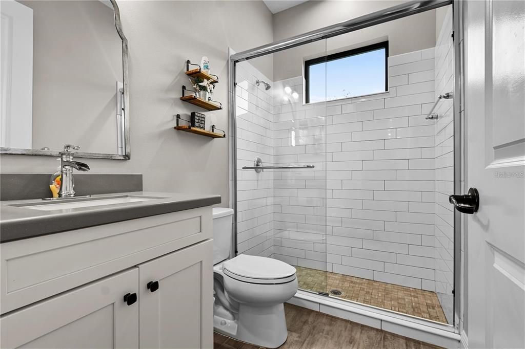 For Rent: $3,750 (5 beds, 4 baths, 3712 Square Feet)