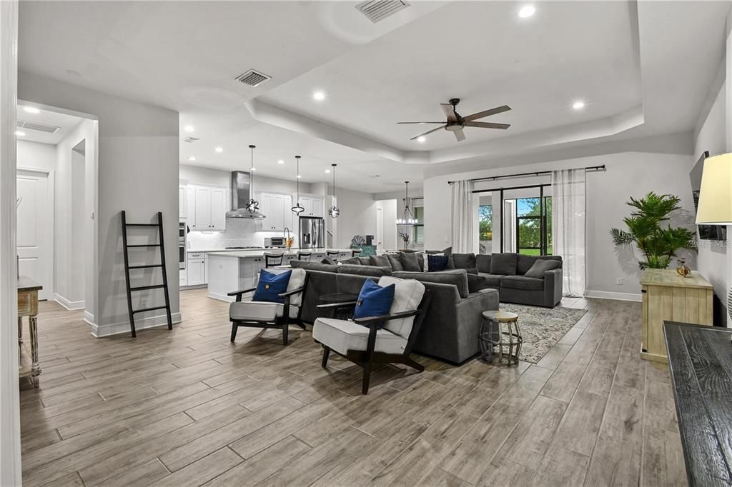 For Rent: $3,750 (5 beds, 4 baths, 3712 Square Feet)