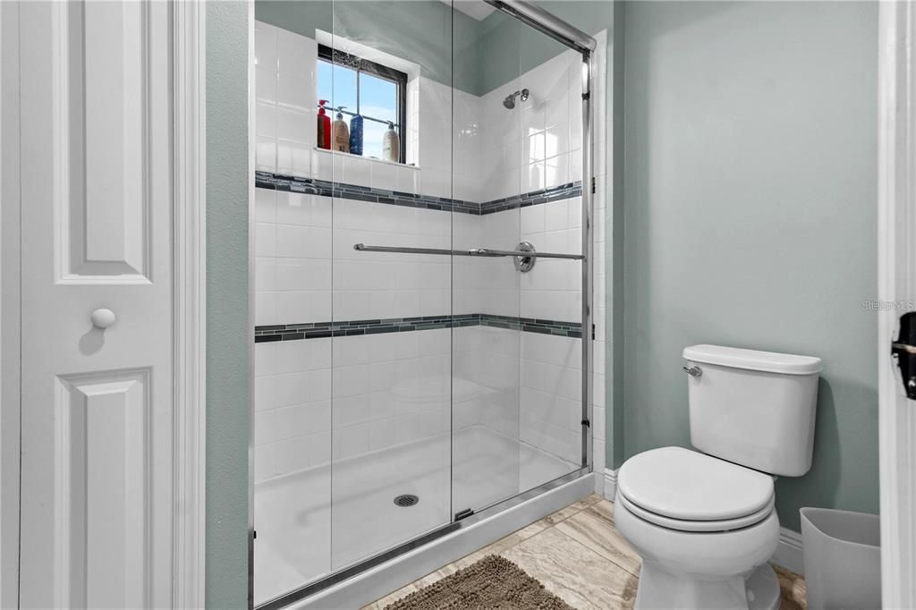 For Rent: $3,750 (5 beds, 4 baths, 3712 Square Feet)