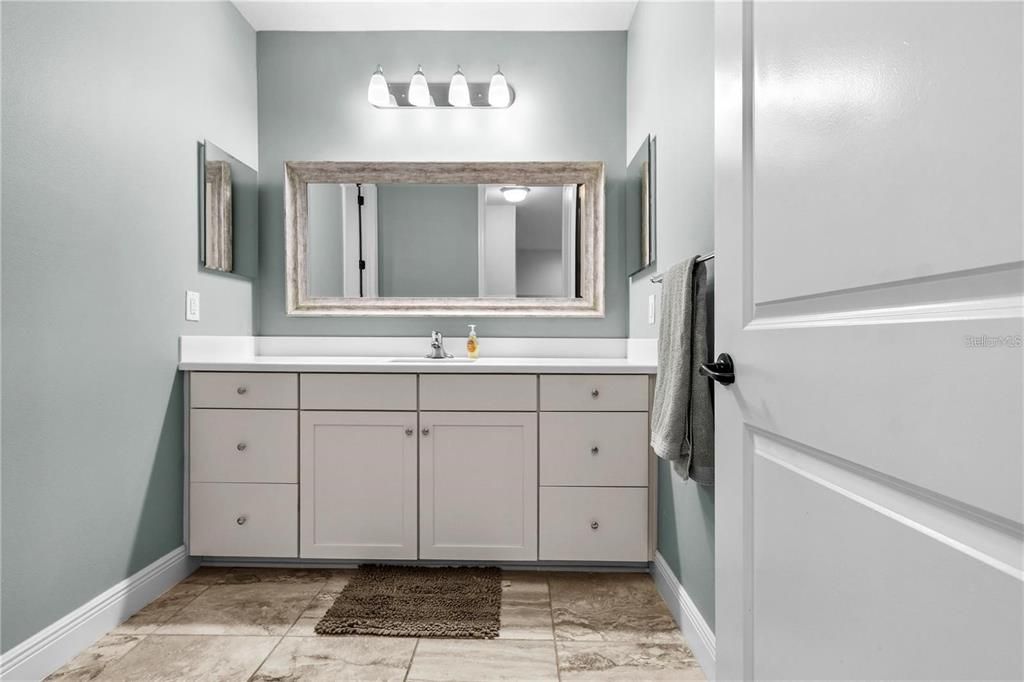 For Rent: $3,750 (5 beds, 4 baths, 3712 Square Feet)