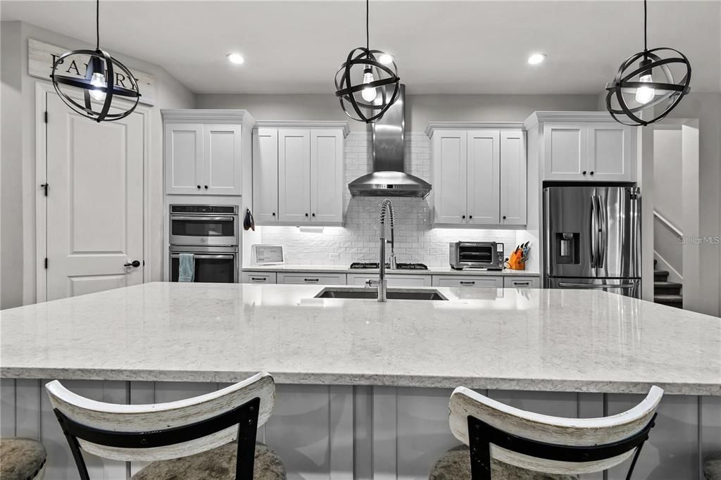 For Rent: $3,750 (5 beds, 4 baths, 3712 Square Feet)