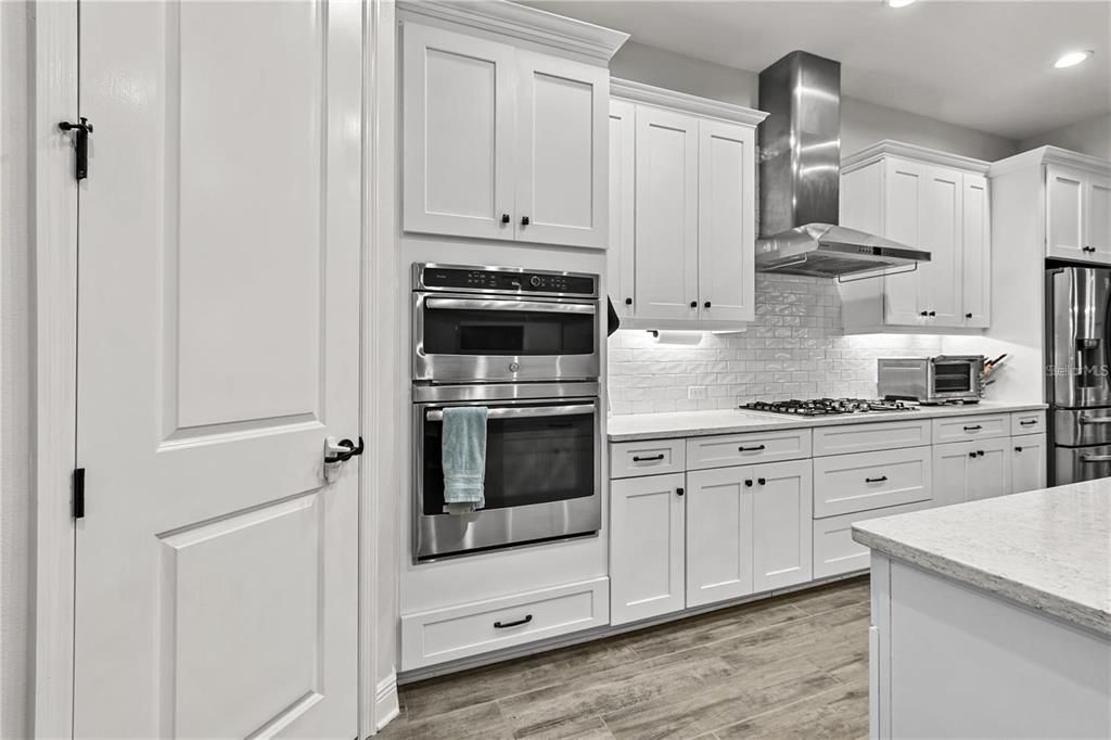 For Rent: $3,750 (5 beds, 4 baths, 3712 Square Feet)