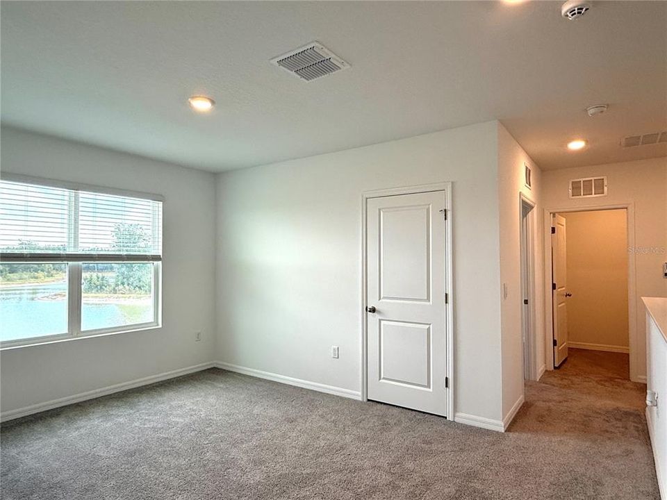 For Rent: $2,495 (5 beds, 3 baths, 2605 Square Feet)