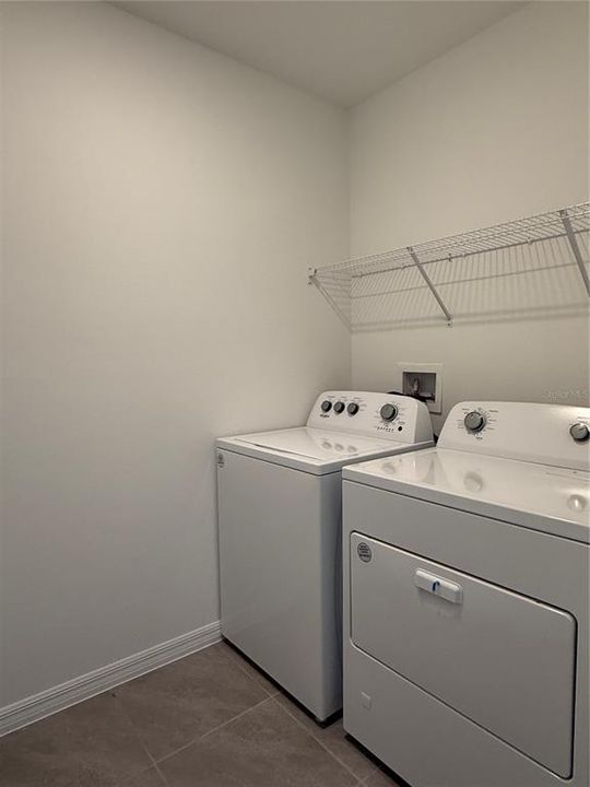 For Rent: $2,495 (5 beds, 3 baths, 2605 Square Feet)