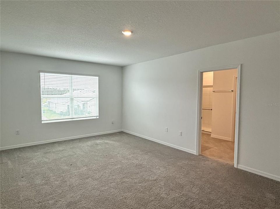 For Rent: $2,495 (5 beds, 3 baths, 2605 Square Feet)