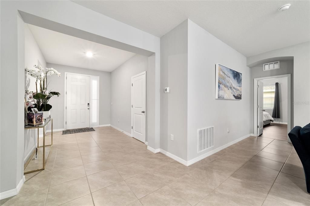 出租: $2,750 (4 贝兹, 3 浴室, 2553 平方英尺)