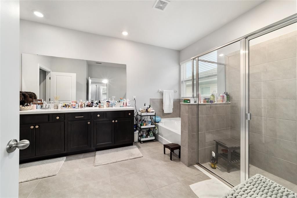 出租: $2,750 (4 贝兹, 3 浴室, 2553 平方英尺)