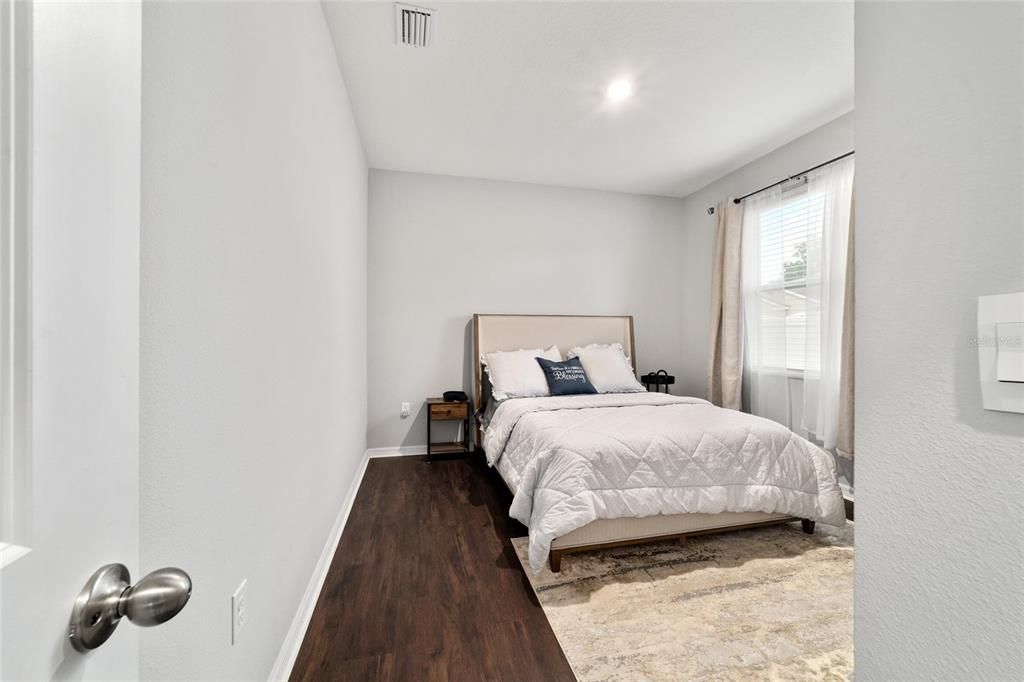 出租: $2,750 (4 贝兹, 3 浴室, 2553 平方英尺)