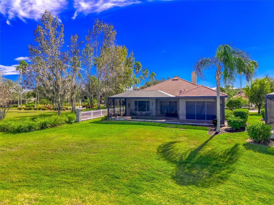 Под контрактом: $955,000 (3 спален, 2 ванн, 2546 Квадратных фут)