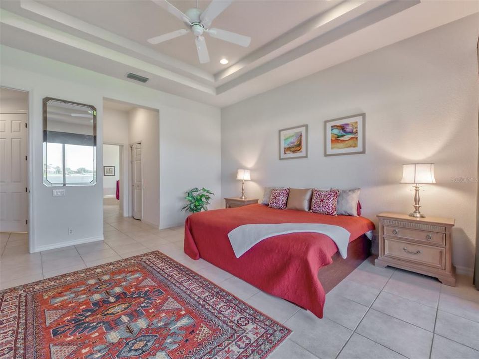 Под контрактом: $955,000 (3 спален, 2 ванн, 2546 Квадратных фут)