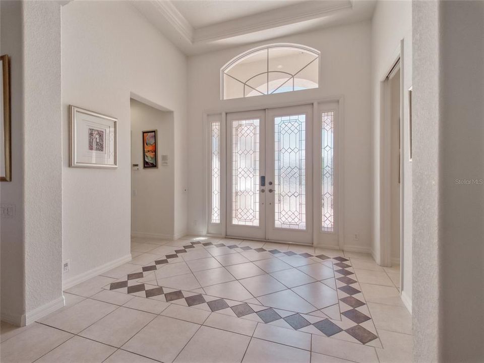 Под контрактом: $955,000 (3 спален, 2 ванн, 2546 Квадратных фут)