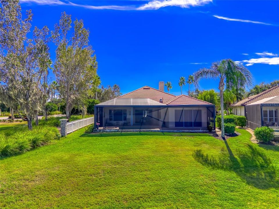 Под контрактом: $955,000 (3 спален, 2 ванн, 2546 Квадратных фут)