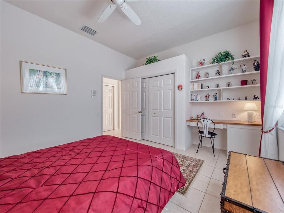 Под контрактом: $955,000 (3 спален, 2 ванн, 2546 Квадратных фут)