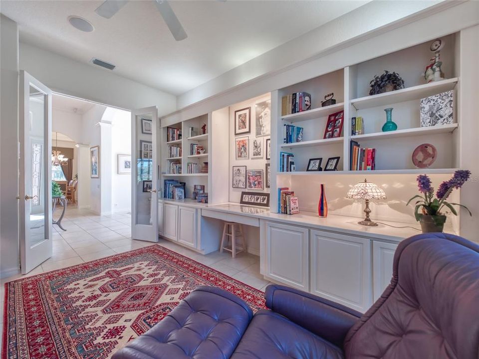 Под контрактом: $955,000 (3 спален, 2 ванн, 2546 Квадратных фут)