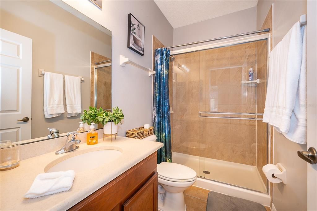 For Sale: $264,000 (2 beds, 2 baths, 1015 Square Feet)