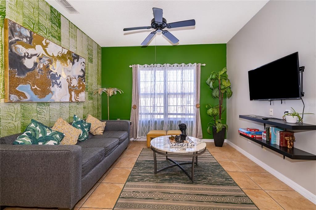 For Sale: $264,000 (2 beds, 2 baths, 1015 Square Feet)