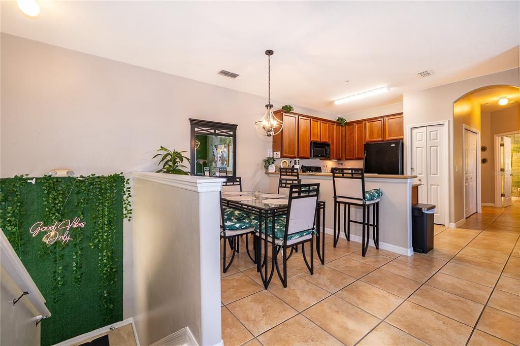 For Sale: $264,000 (2 beds, 2 baths, 1015 Square Feet)
