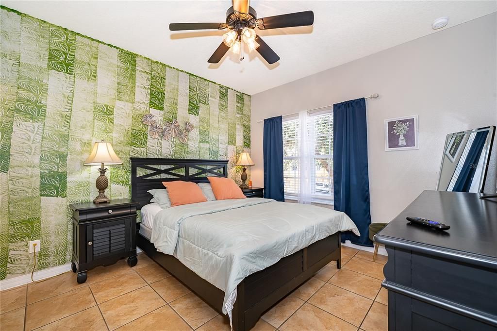 For Sale: $264,000 (2 beds, 2 baths, 1015 Square Feet)