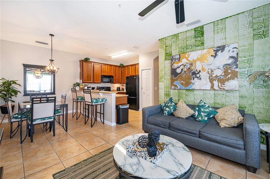 For Sale: $264,000 (2 beds, 2 baths, 1015 Square Feet)