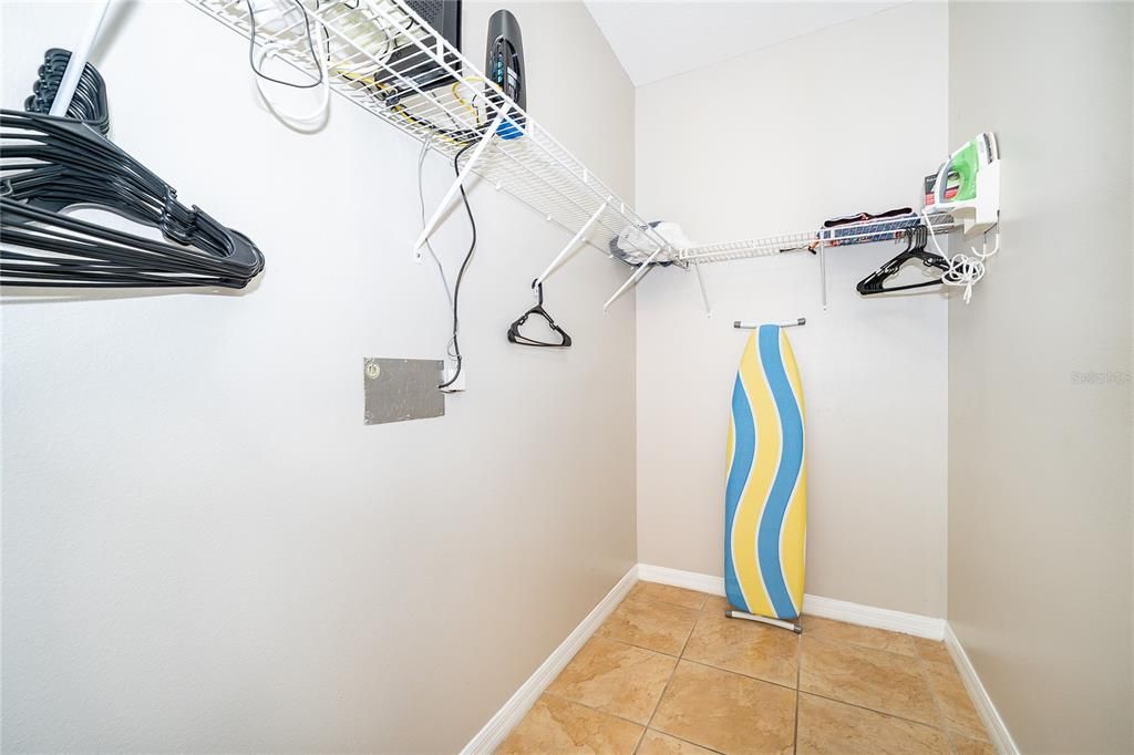 For Sale: $264,000 (2 beds, 2 baths, 1015 Square Feet)