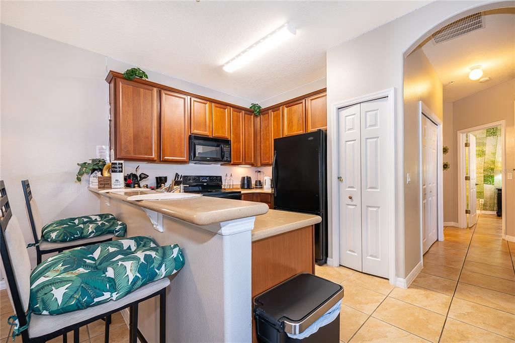 For Sale: $264,000 (2 beds, 2 baths, 1015 Square Feet)