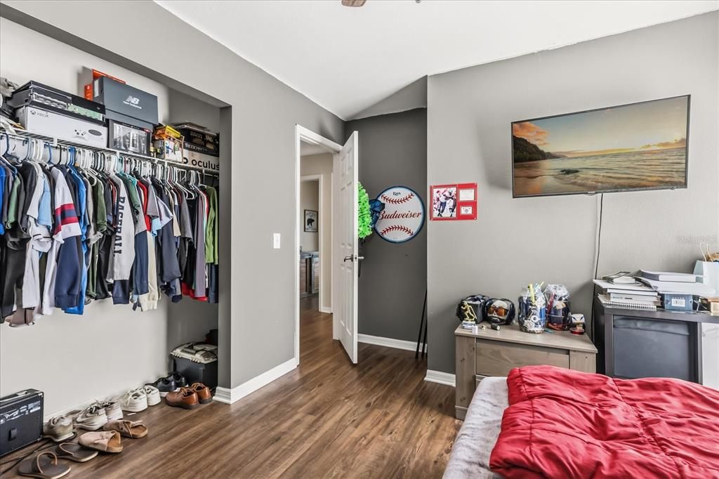 For Sale: $409,999 (3 beds, 2 baths, 1688 Square Feet)