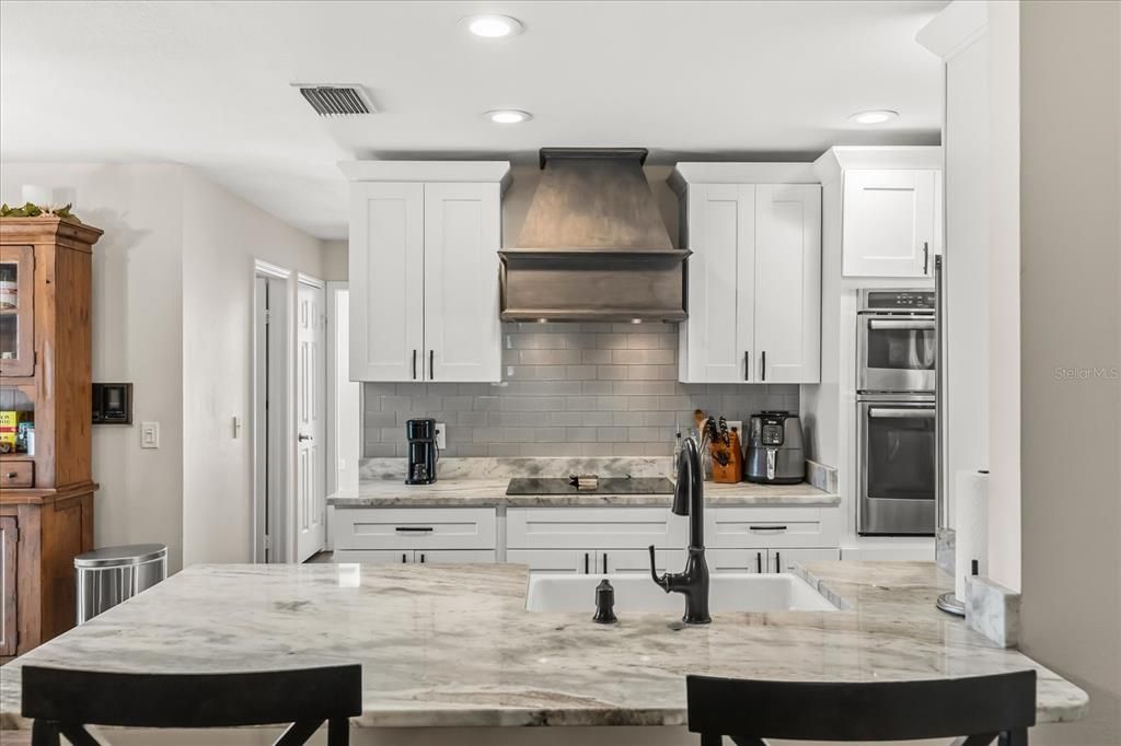 For Sale: $409,999 (3 beds, 2 baths, 1688 Square Feet)