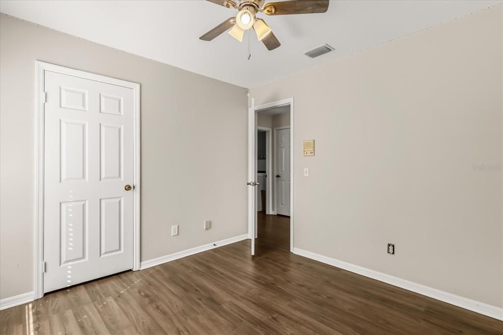 For Sale: $409,999 (3 beds, 2 baths, 1688 Square Feet)