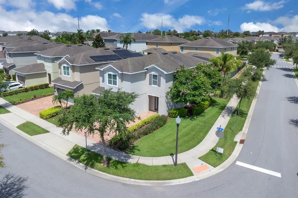 For Rent: $4,000 (6 beds, 6 baths, 2831 Square Feet)