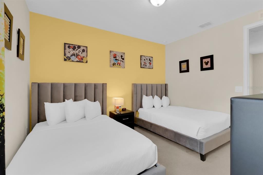 For Rent: $4,000 (6 beds, 6 baths, 2831 Square Feet)