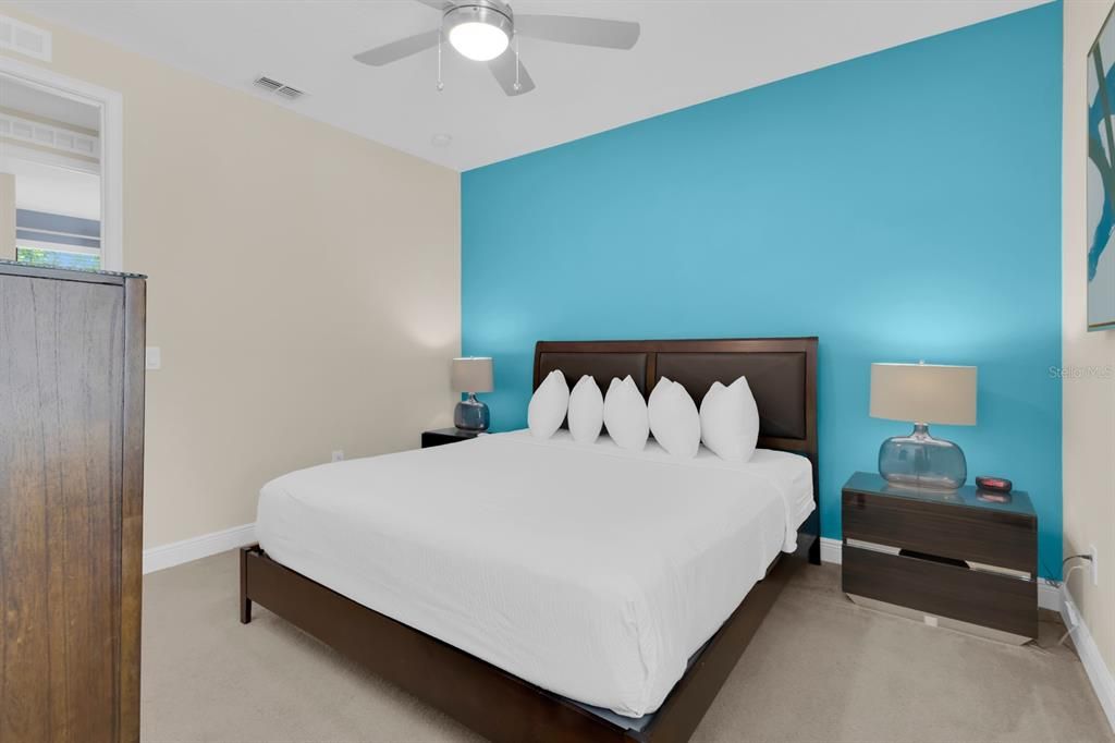 For Rent: $4,000 (6 beds, 6 baths, 2831 Square Feet)