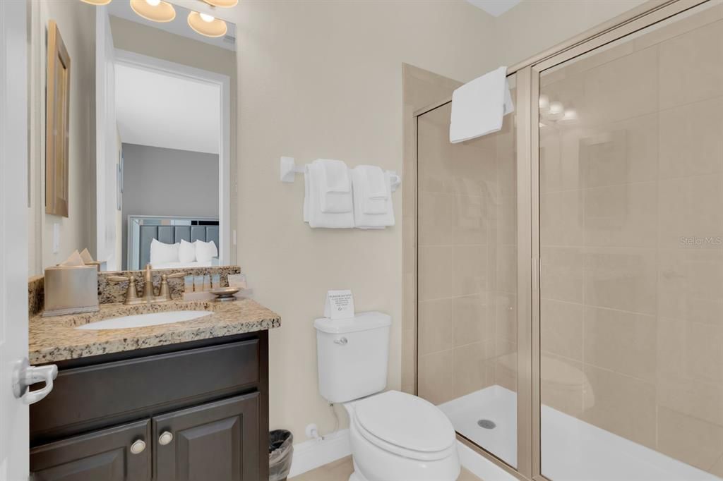 For Rent: $4,000 (6 beds, 6 baths, 2831 Square Feet)