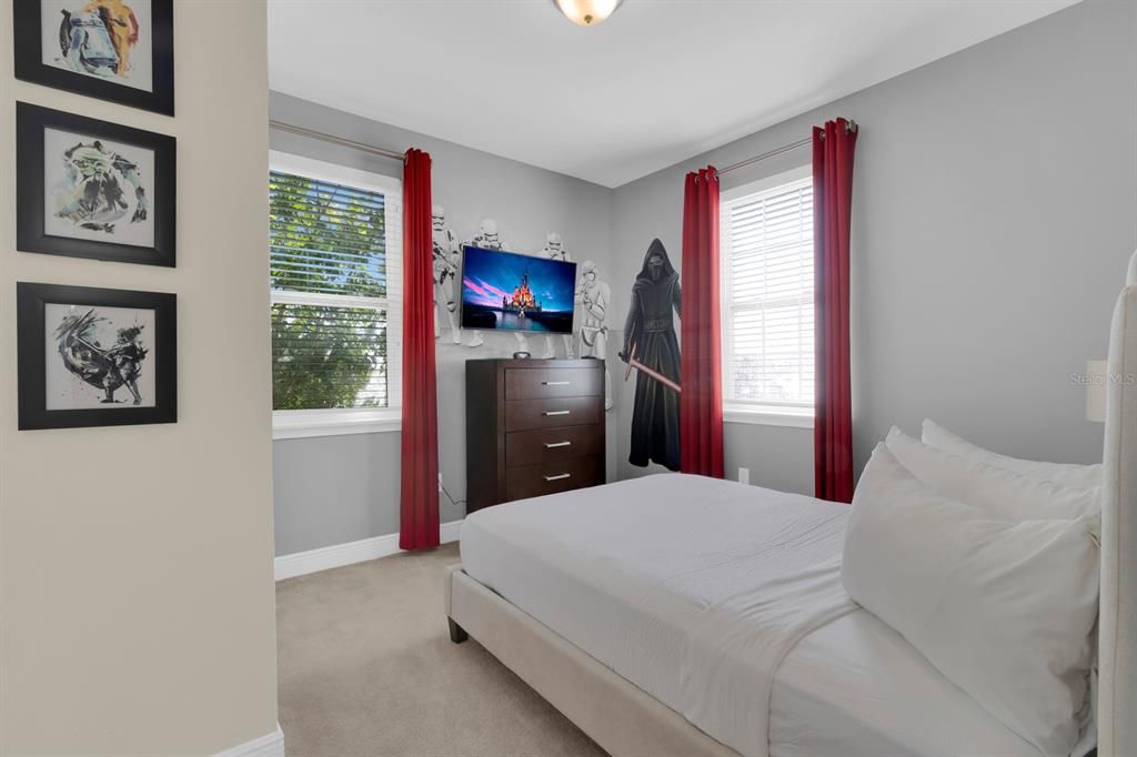 For Rent: $4,000 (6 beds, 6 baths, 2831 Square Feet)