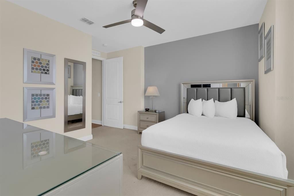 For Rent: $4,000 (6 beds, 6 baths, 2831 Square Feet)