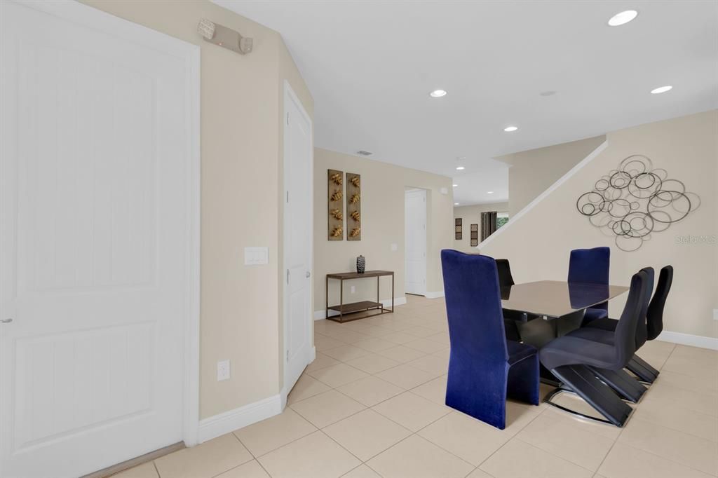 For Rent: $4,000 (6 beds, 6 baths, 2831 Square Feet)