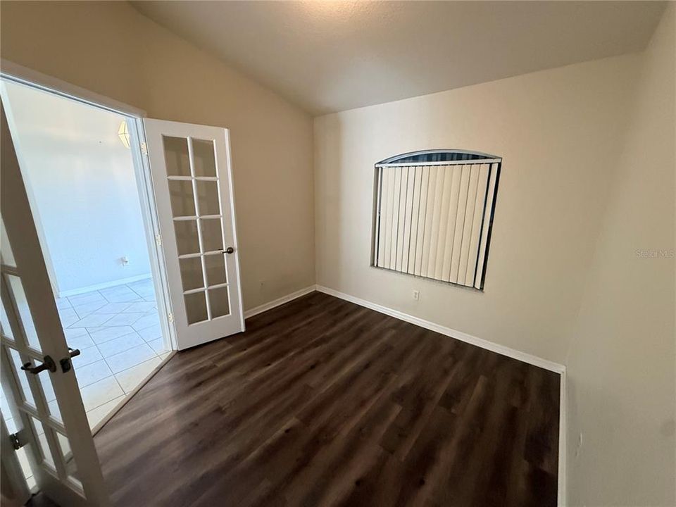 For Rent: $2,300 (3 beds, 2 baths, 1646 Square Feet)